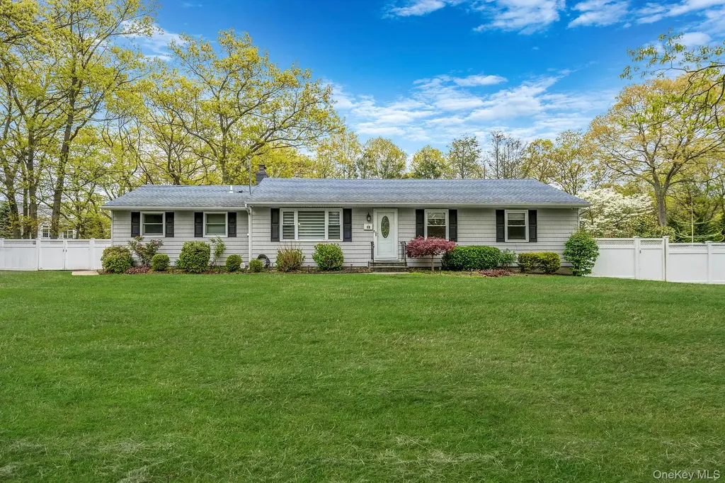 19 Pumpkin Road Saint James NY 11780