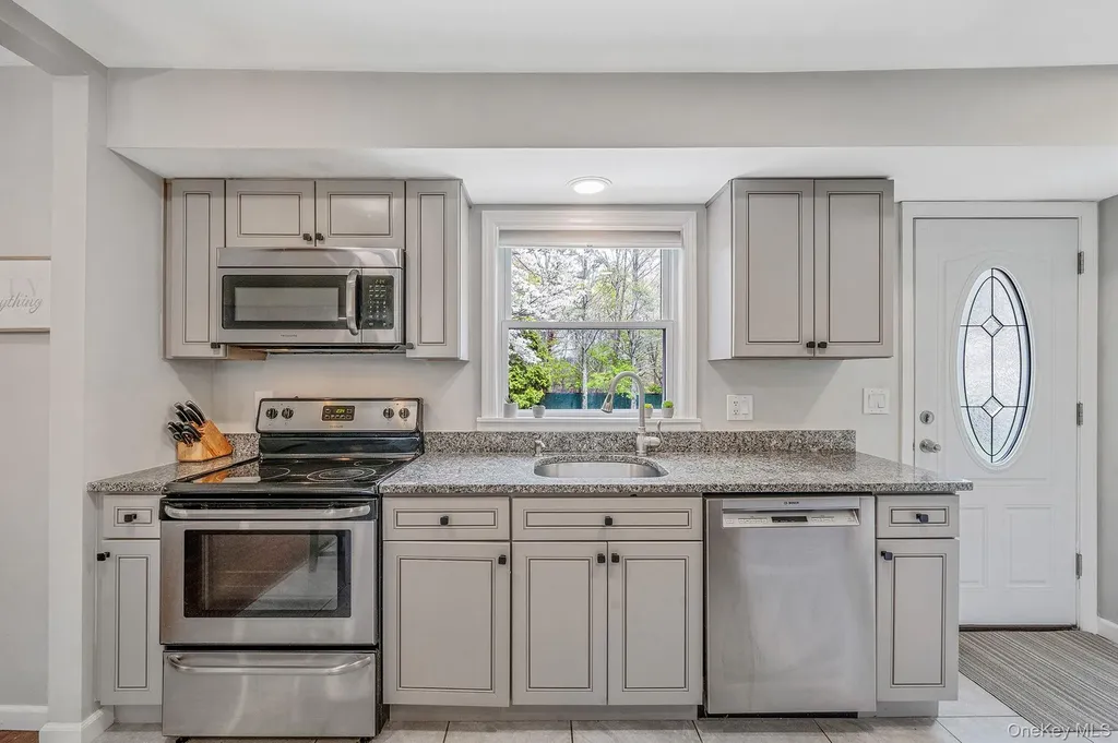 19 Pumpkin Road Saint James NY 11780