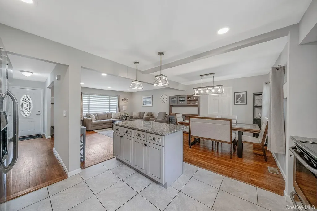 19 Pumpkin Road Saint James NY 11780