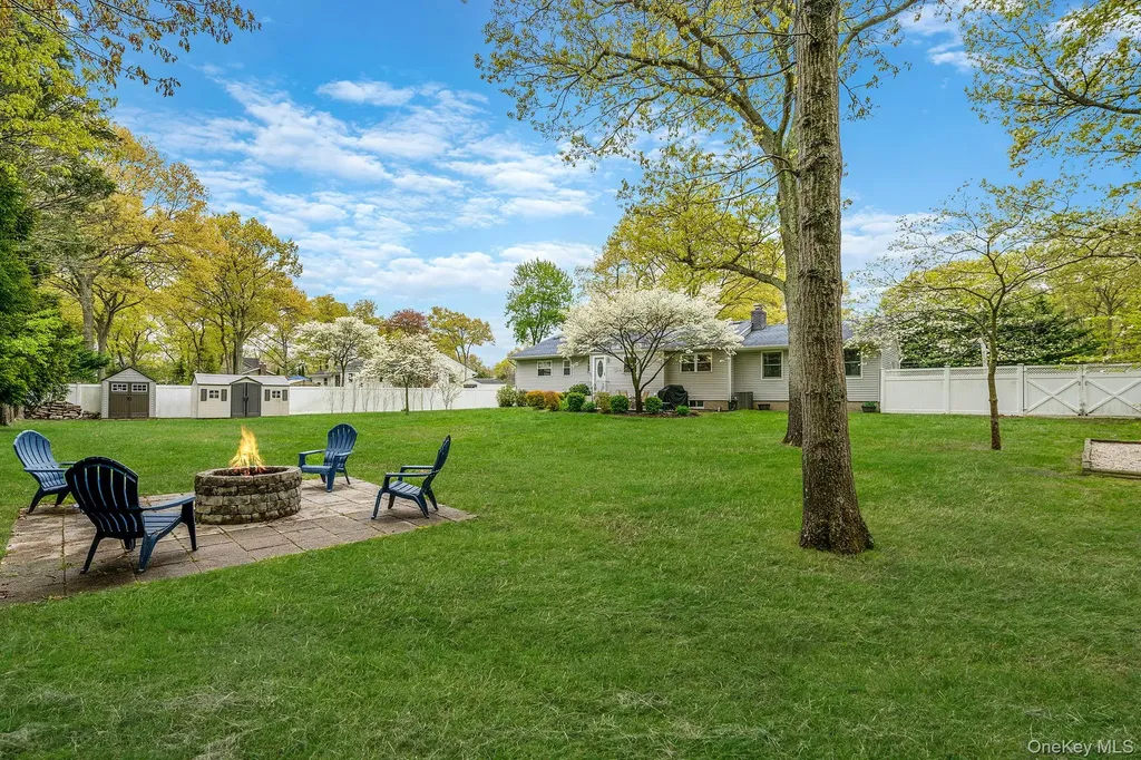 19 Pumpkin Road Saint James NY 11780