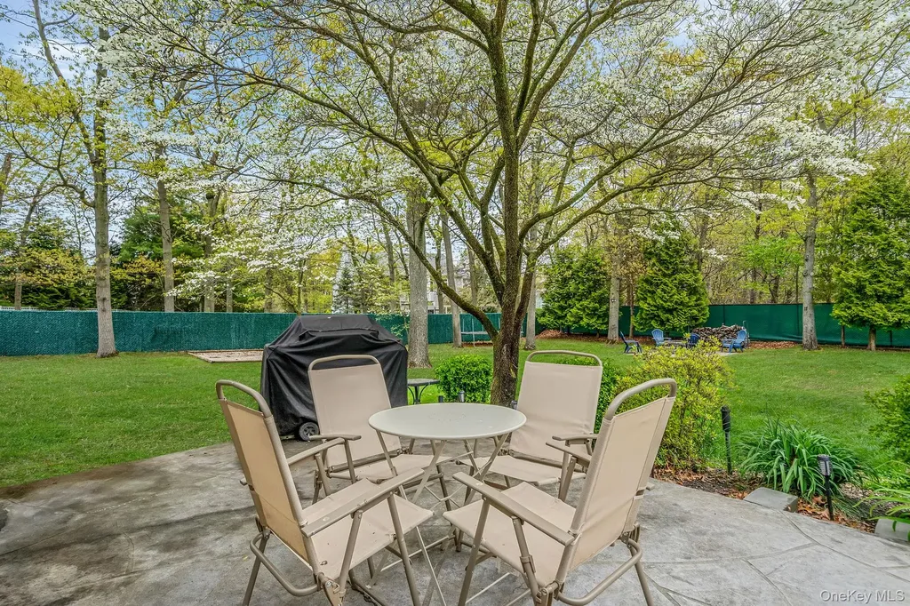 19 Pumpkin Road Saint James NY 11780