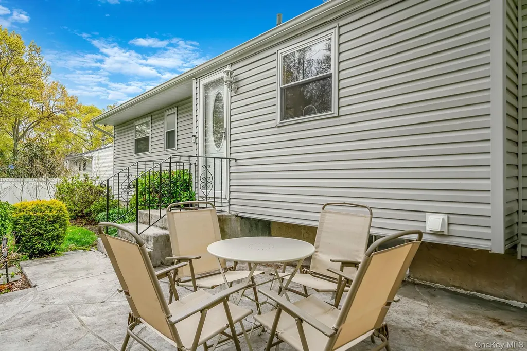 19 Pumpkin Road Saint James NY 11780