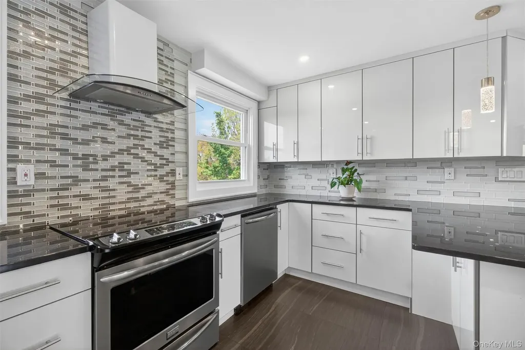 121 Marietta Avenue Hawthorne NY 10532
