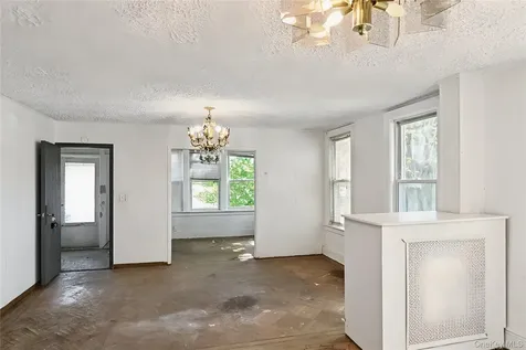 86-46 139th Street Briarwood NY 11435