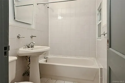 86-46 139th Street Briarwood NY 11435