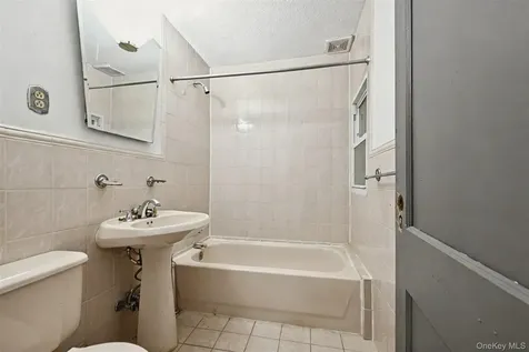 86-46 139th Street Briarwood NY 11435