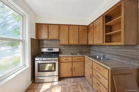 86-46 139th Street Briarwood NY 11435