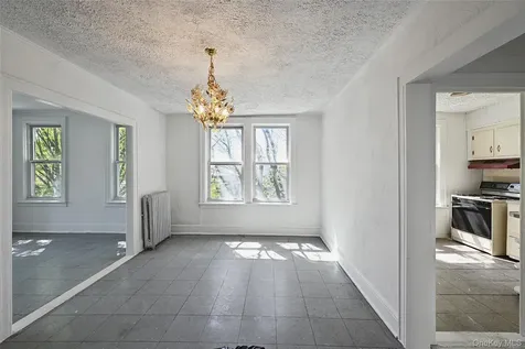86-46 139th Street Briarwood NY 11435