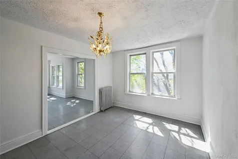 86-46 139th Street Briarwood NY 11435