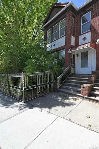 86-46 139th Street Briarwood NY 11435
