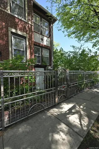 86-46 139th Street Briarwood NY 11435