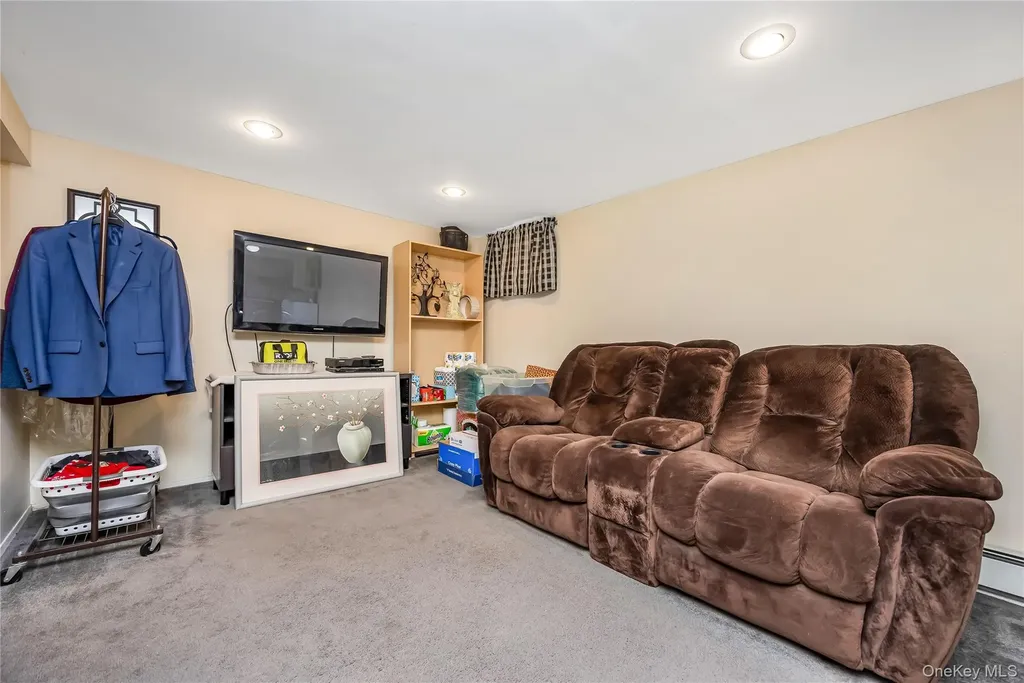 219 Oakview Avenue Oceanside NY 11572