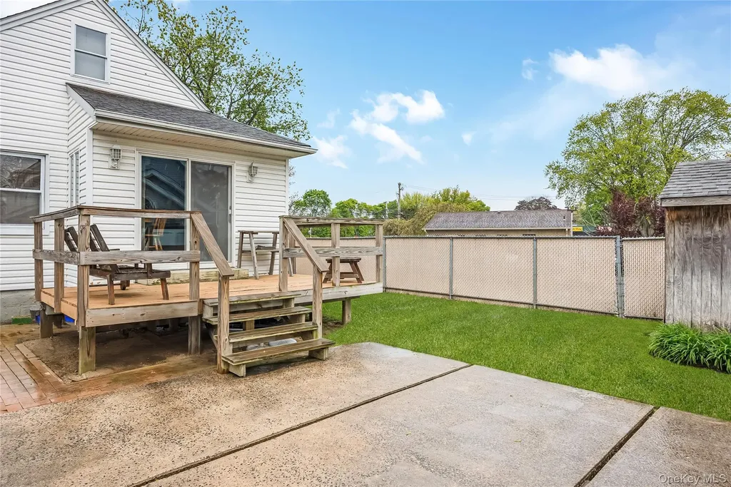 219 Oakview Avenue Oceanside NY 11572
