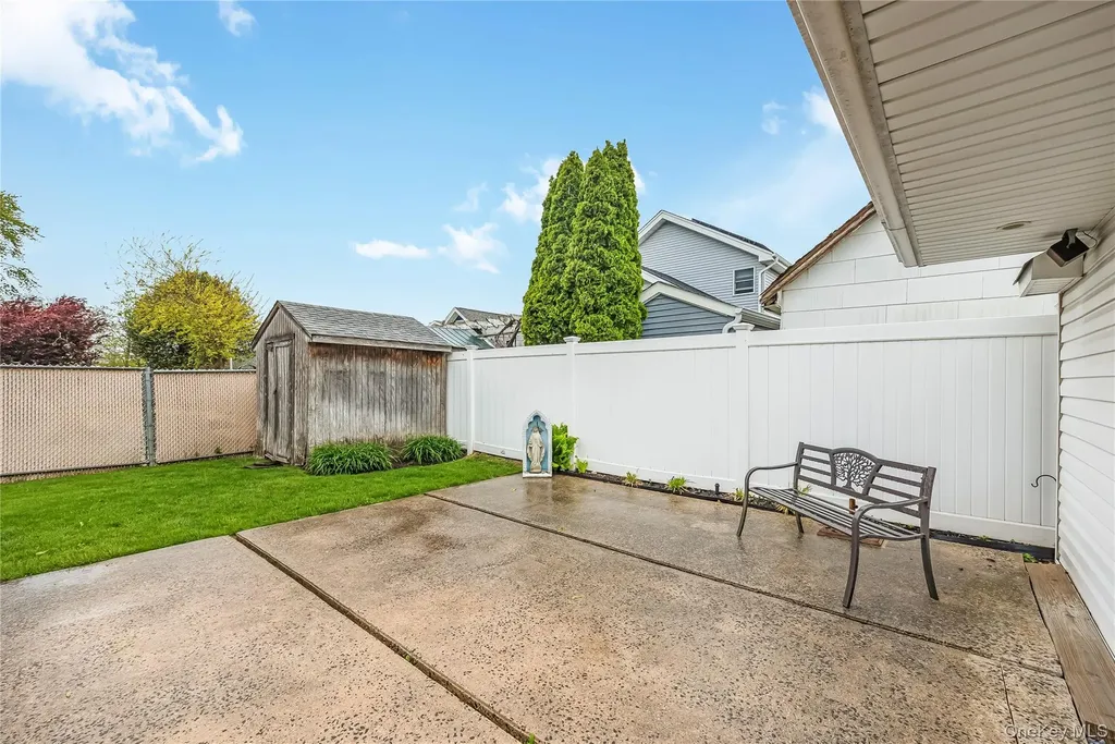 219 Oakview Avenue Oceanside NY 11572