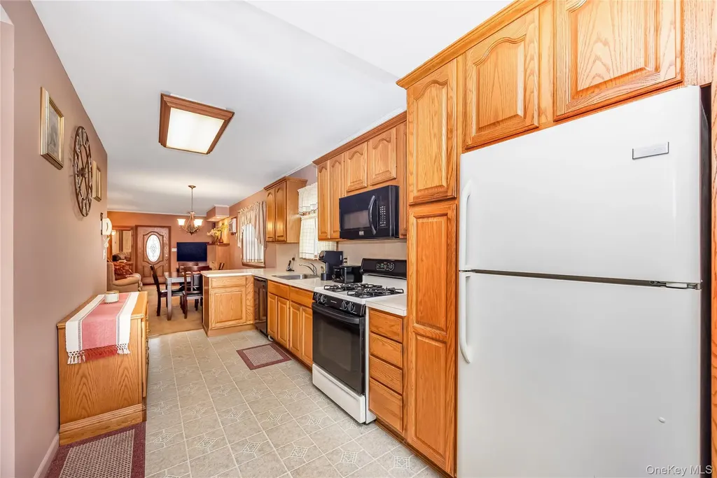 219 Oakview Avenue Oceanside NY 11572