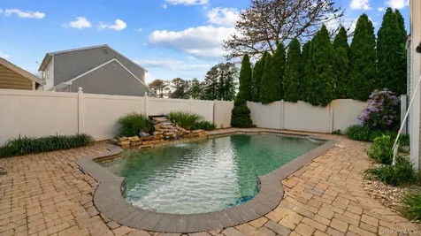 502 Martha Avenue Bellport NY 11713