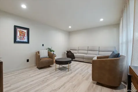 502 Martha Avenue Bellport NY 11713