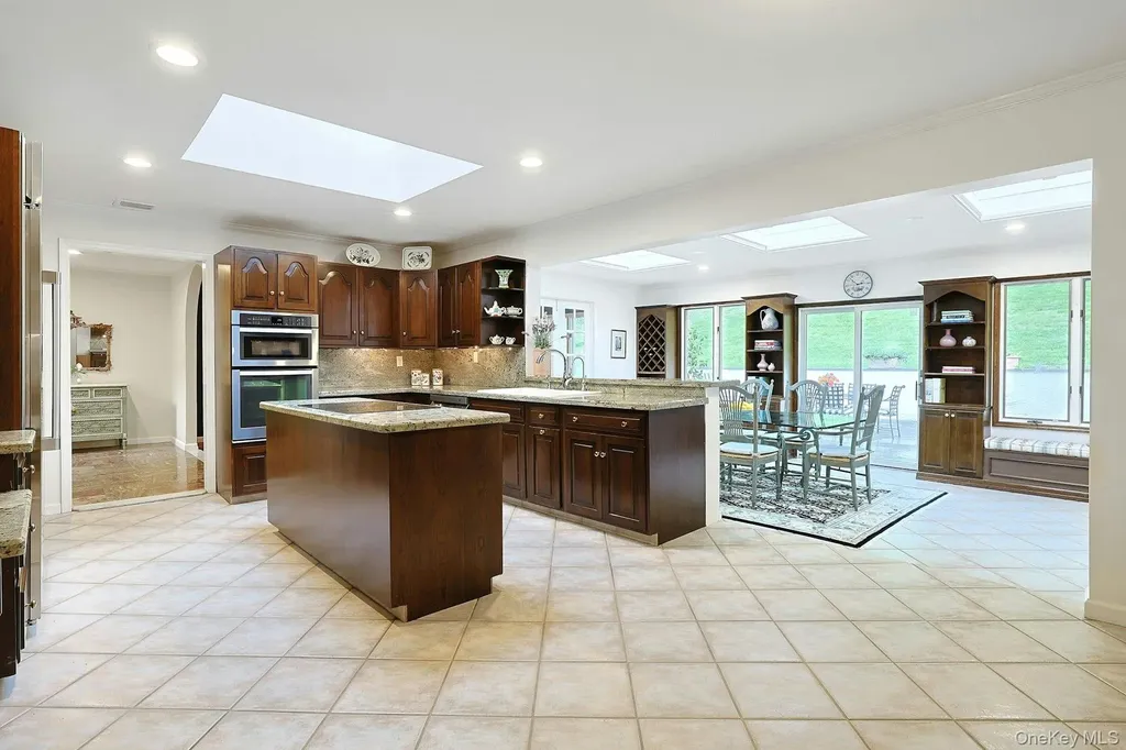 77 Central Drive Briarcliff Manor NY 10510