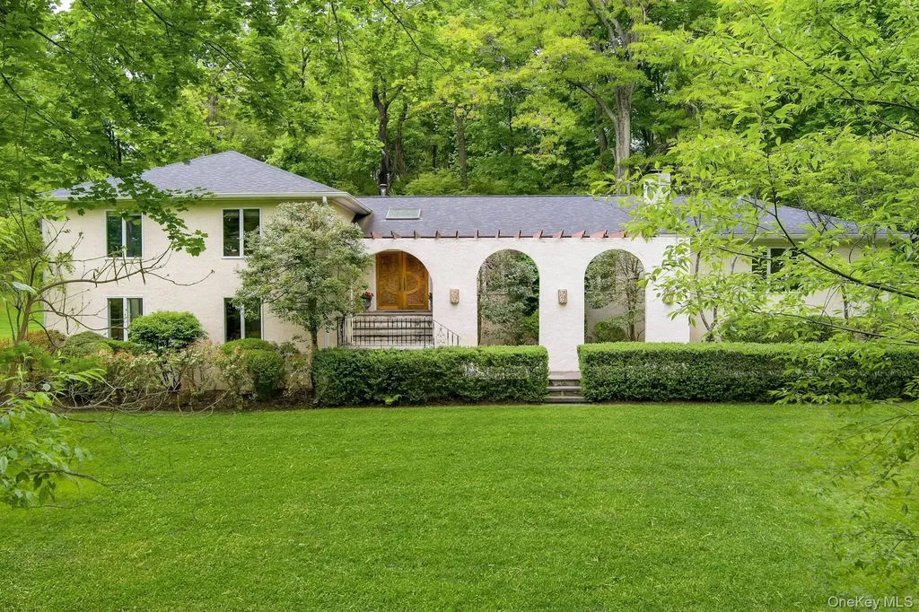 77 Central Drive Briarcliff Manor NY 10510