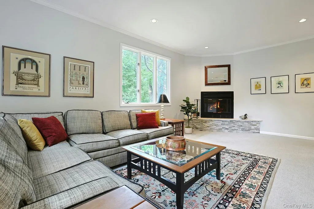 77 Central Drive Briarcliff Manor NY 10510