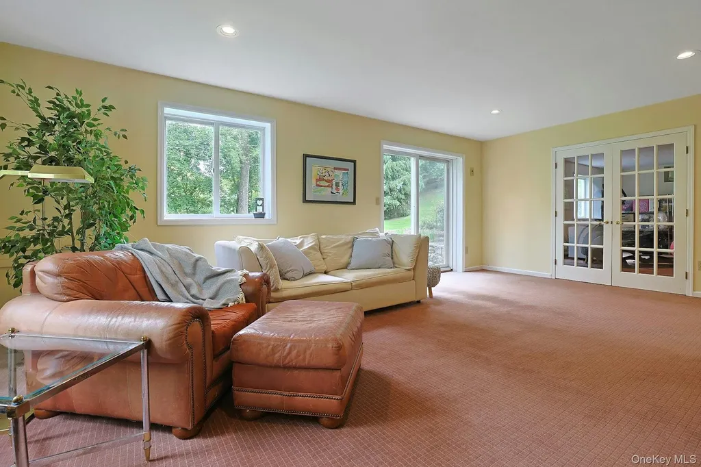 77 Central Drive Briarcliff Manor NY 10510