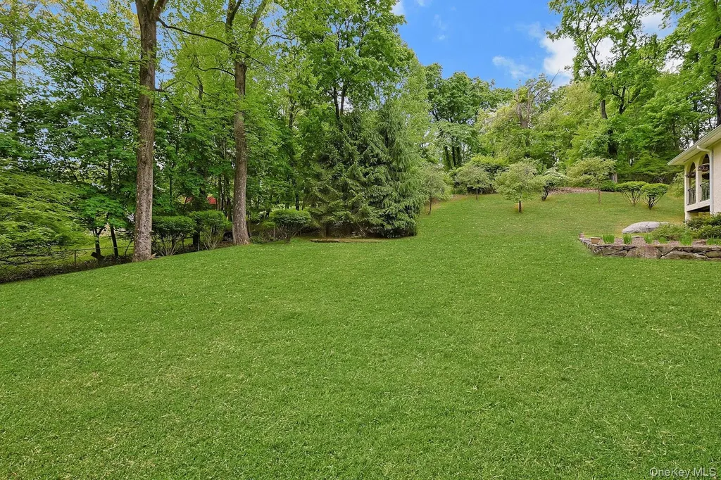 77 Central Drive Briarcliff Manor NY 10510