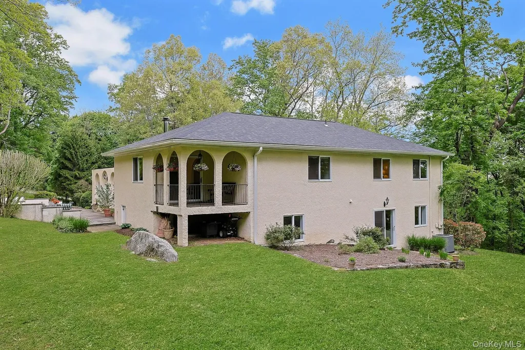 77 Central Drive Briarcliff Manor NY 10510