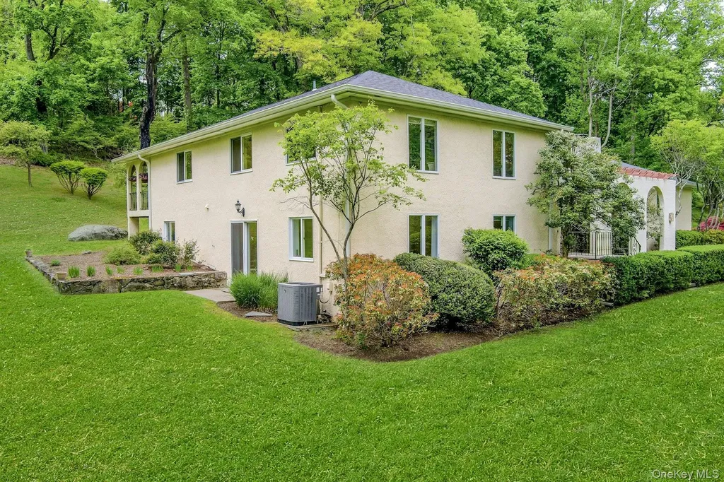 77 Central Drive Briarcliff Manor NY 10510