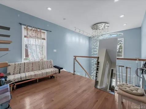 252-15 82nd Avenue Bellerose NY 11426