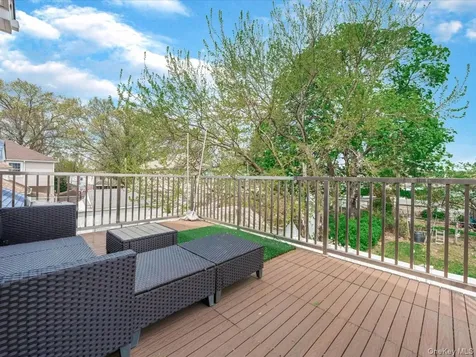 252-15 82nd Avenue Bellerose NY 11426