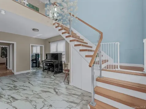 252-15 82nd Avenue Bellerose NY 11426