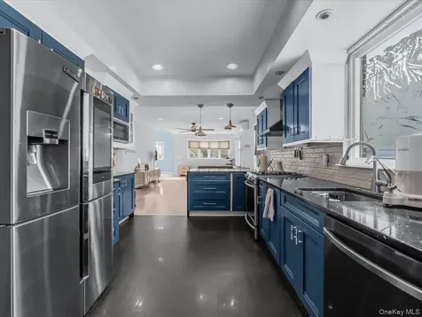 252-15 82nd Avenue Bellerose NY 11426