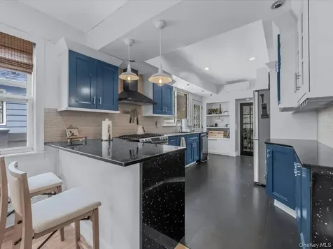 252-15 82nd Avenue Bellerose NY 11426