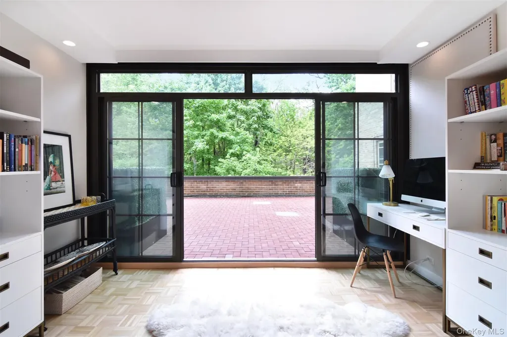 72 Pondfield Road West Bronxville NY 10708
