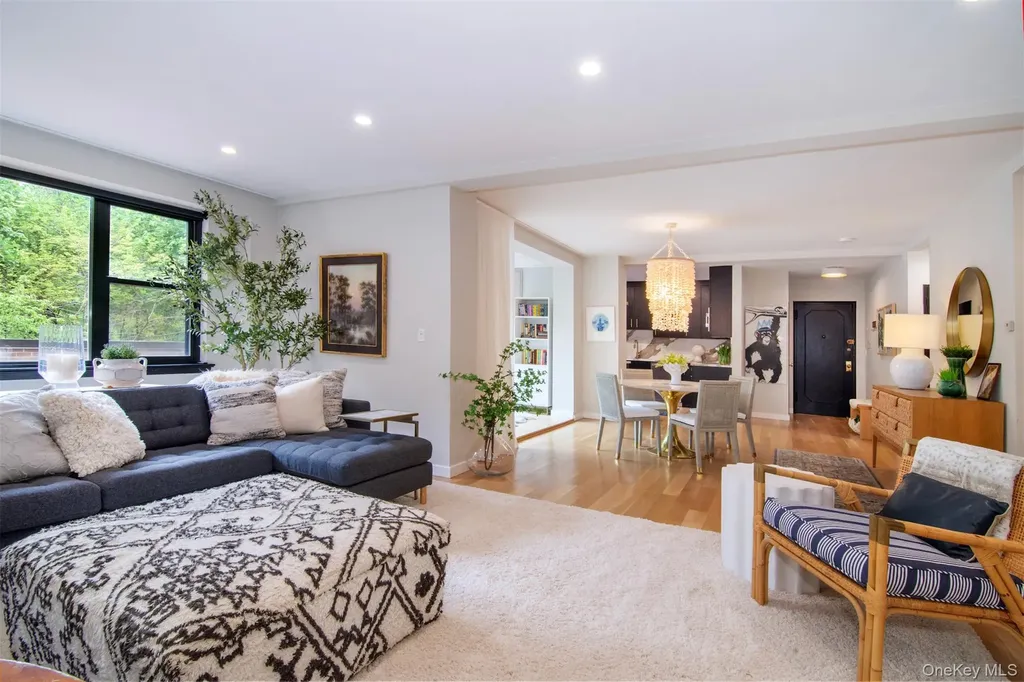 72 Pondfield Road West Bronxville NY 10708