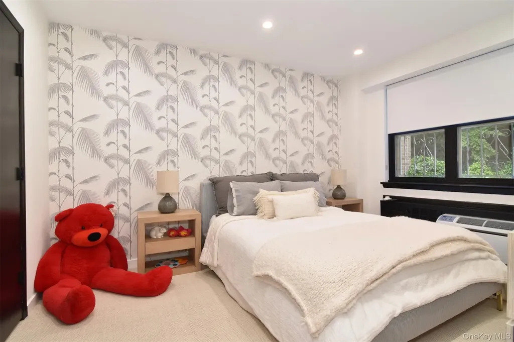 72 Pondfield Road West Bronxville NY 10708