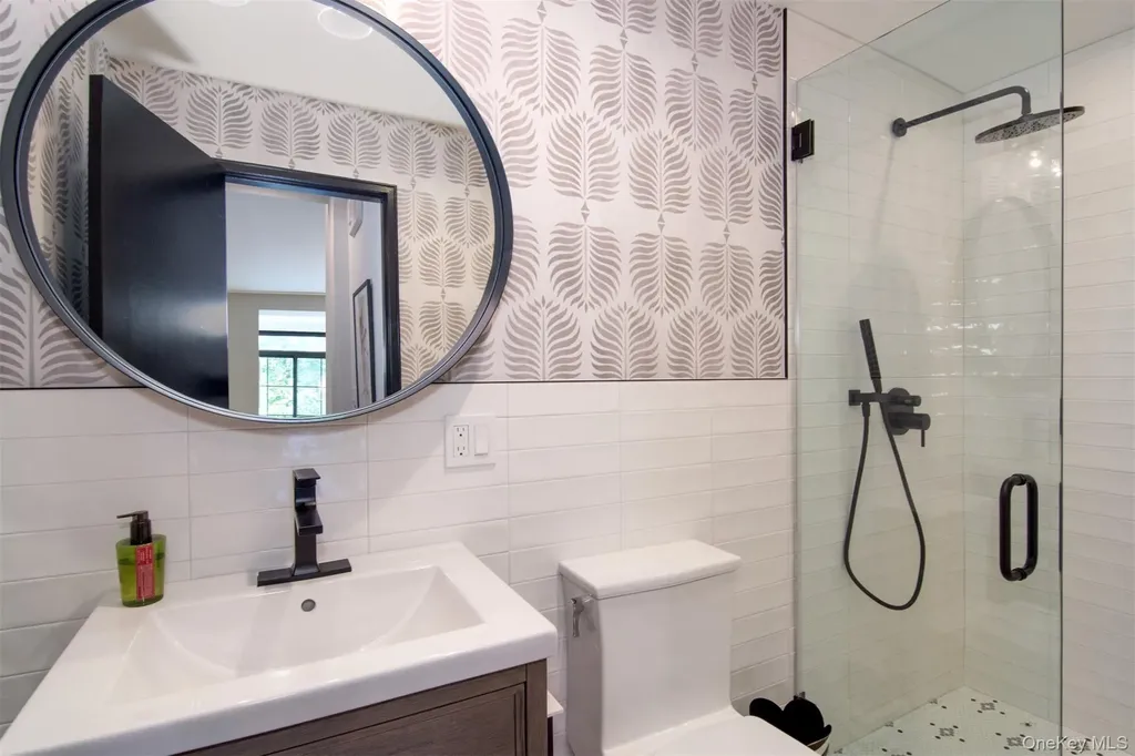 72 Pondfield Road West Bronxville NY 10708