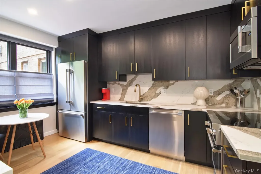 72 Pondfield Road West Bronxville NY 10708