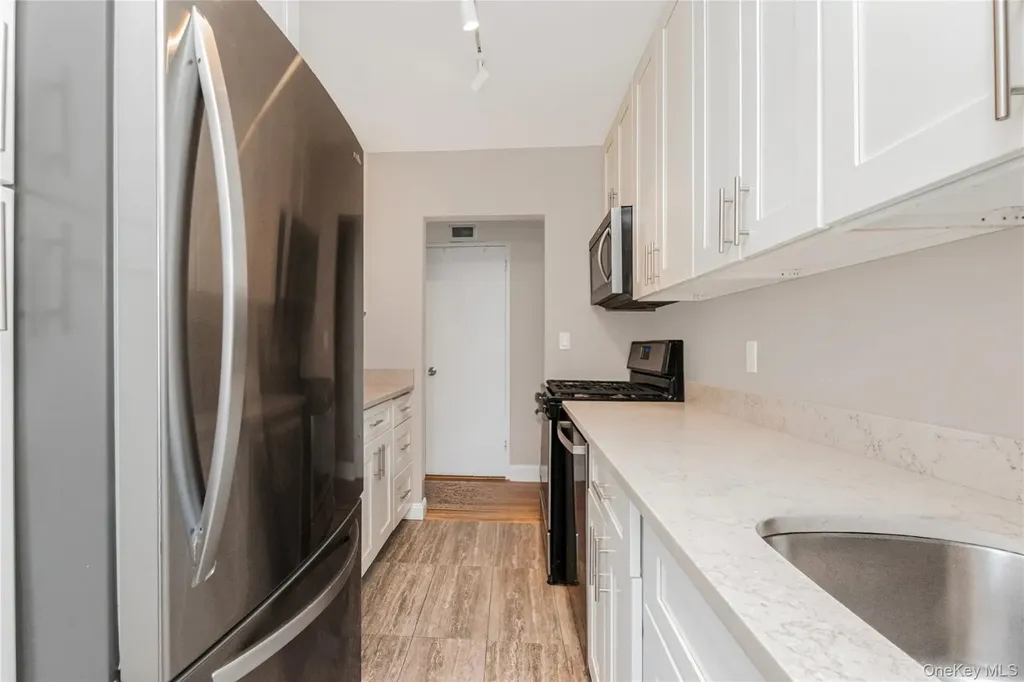 25 Sunnyside Drive Yonkers NY 10705