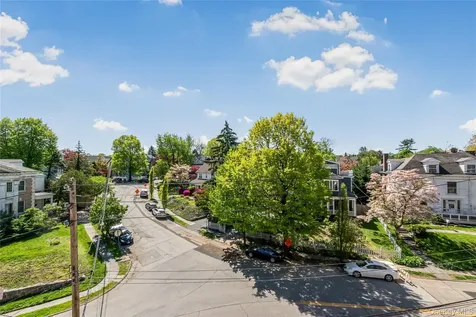 25 Sunnyside Drive Yonkers NY 10705