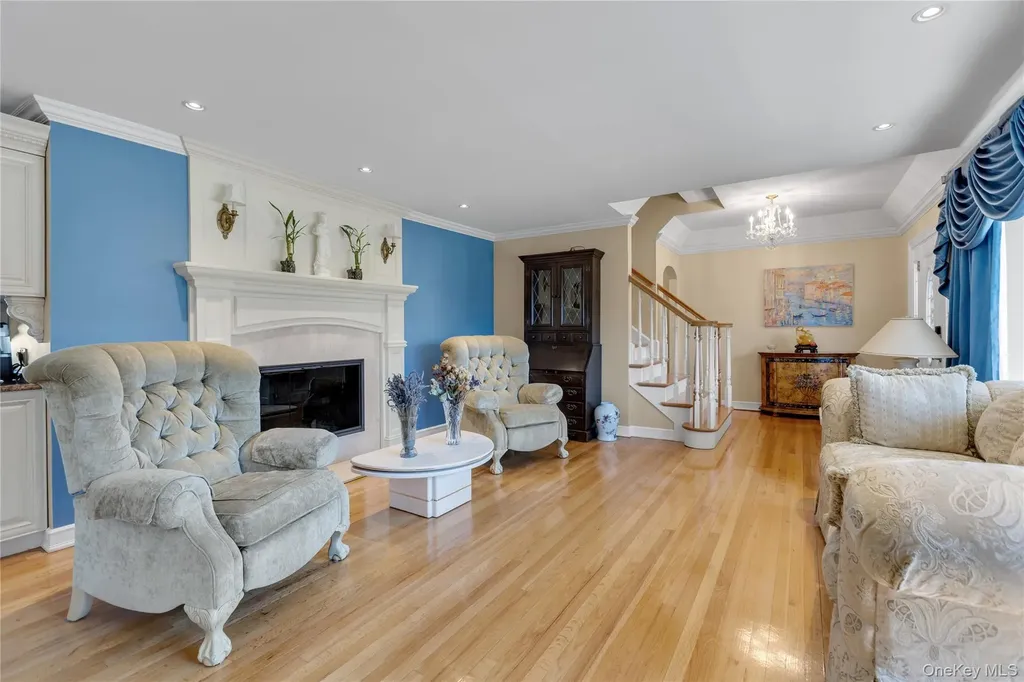 227 W Islip Road West Islip NY 11795