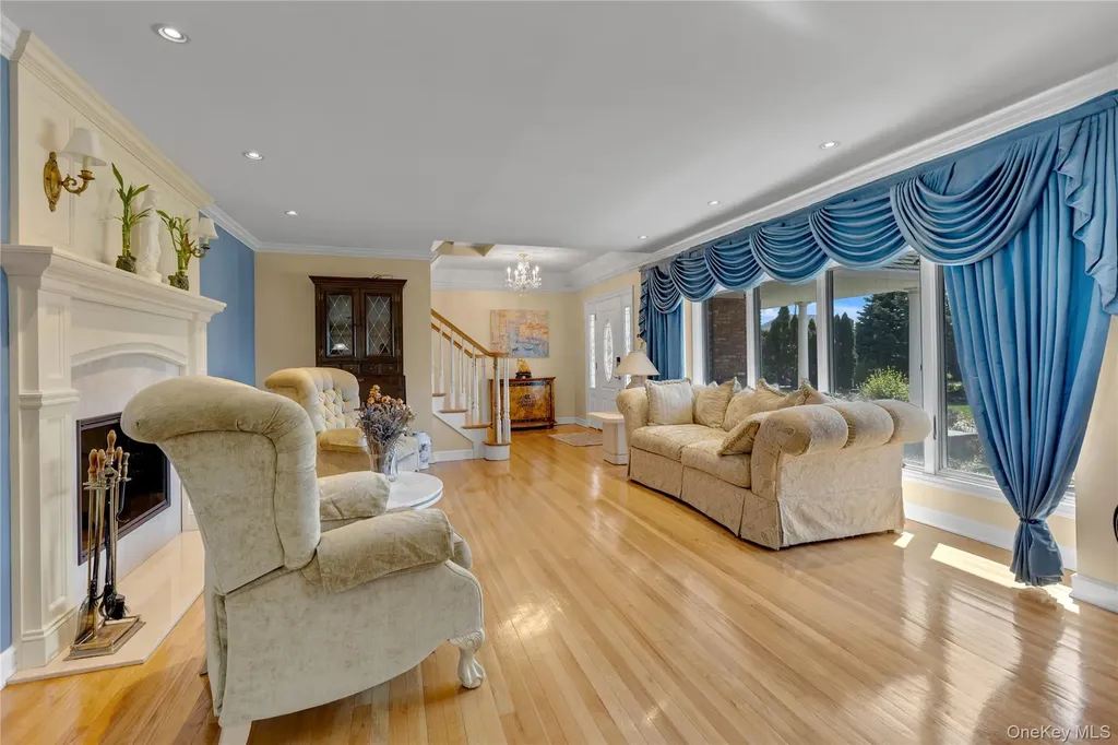 227 W Islip Road West Islip NY 11795