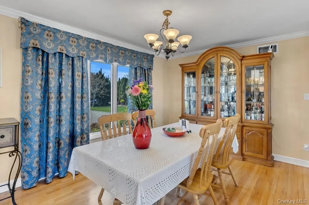 227 W Islip Road West Islip NY 11795