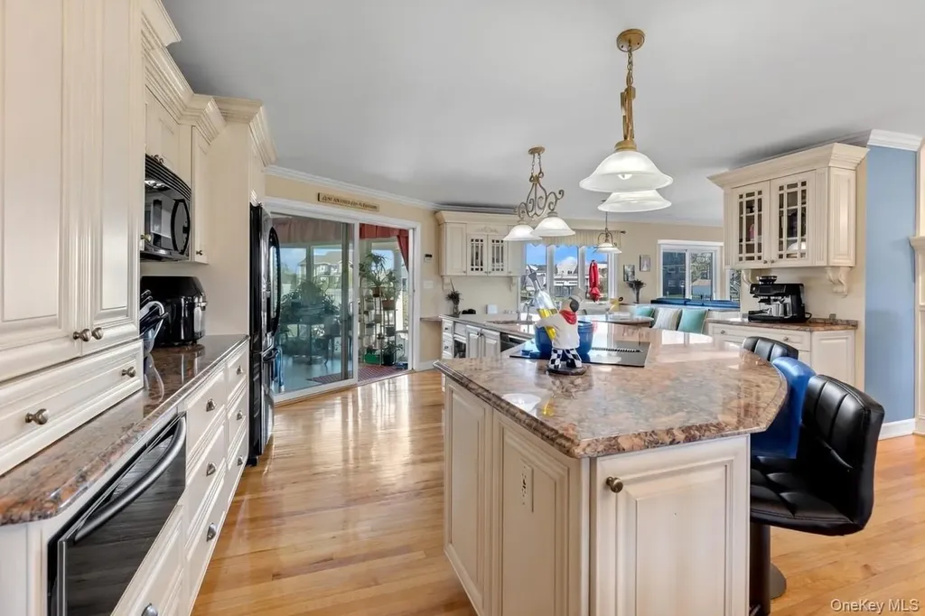 227 W Islip Road West Islip NY 11795