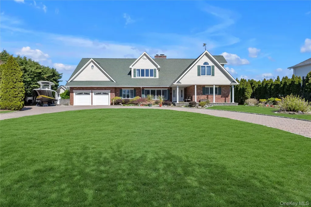 227 W Islip Road West Islip NY 11795