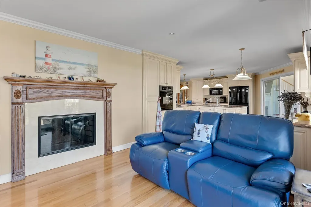 227 W Islip Road West Islip NY 11795