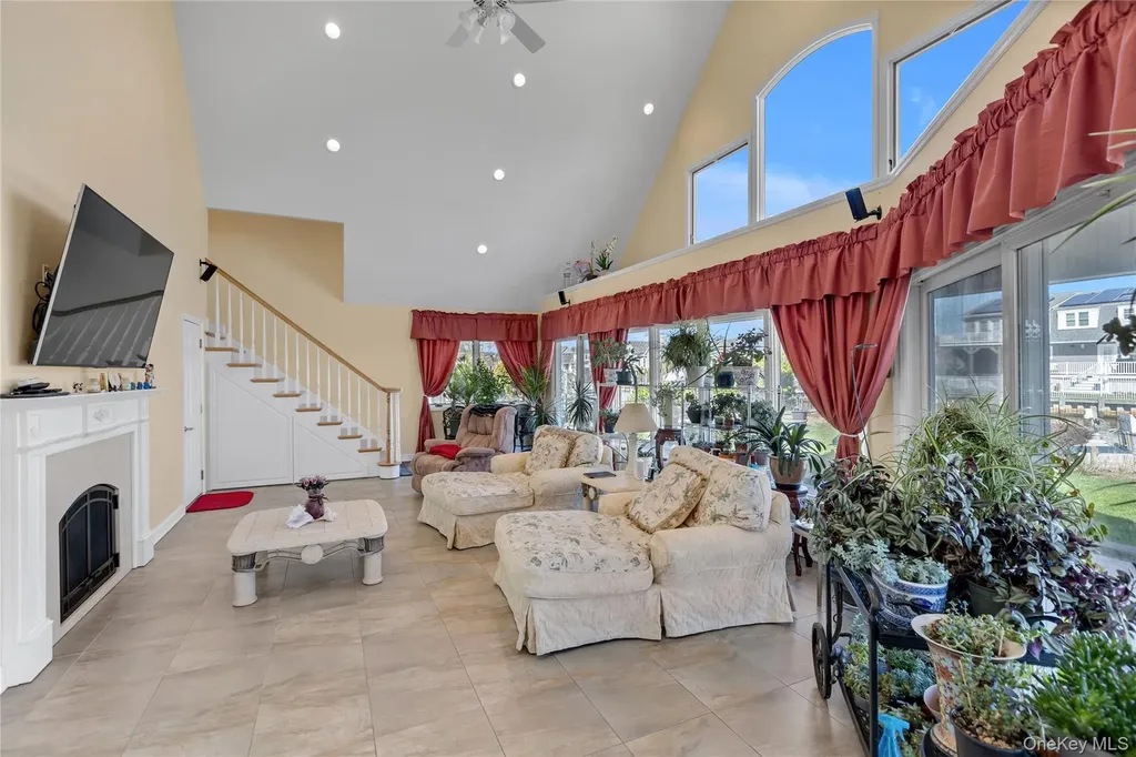 227 W Islip Road West Islip NY 11795