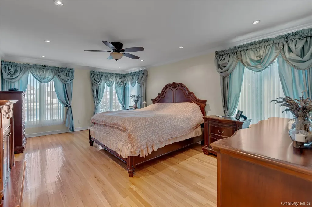 227 W Islip Road West Islip NY 11795