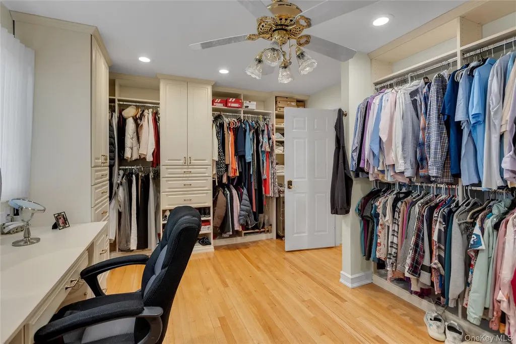 227 W Islip Road West Islip NY 11795