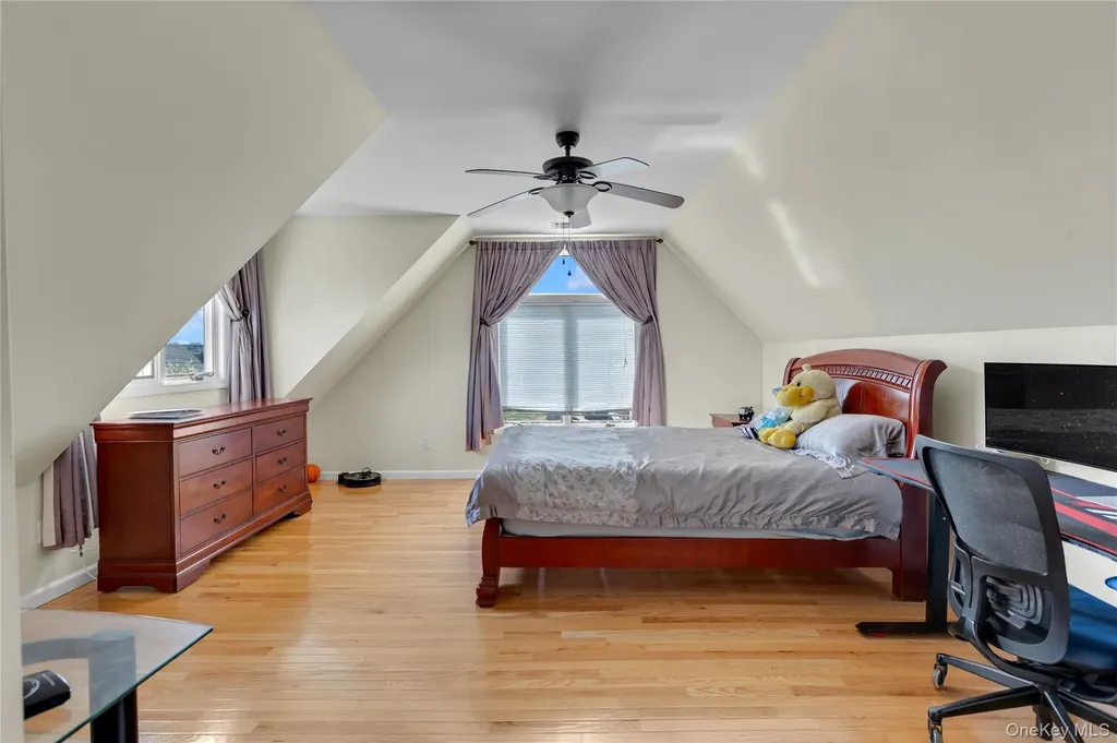 227 W Islip Road West Islip NY 11795